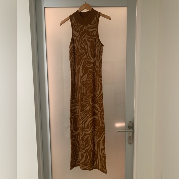 Revolve Paloma midi dress, brown & tan swirl - Picture 3 of 11